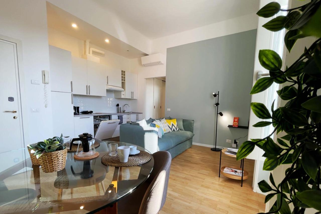 Elegant Apartment Near Brera Area Милан Экстерьер фото